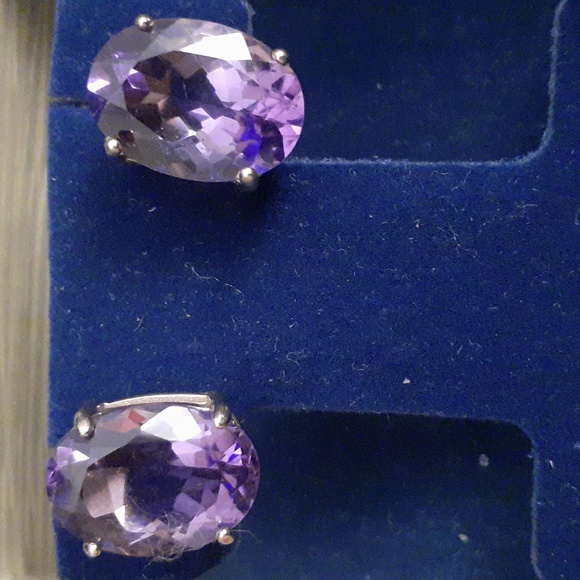 AMETHYST OVAL LARGE STONE STUDS 14K - Picture 2 of 8